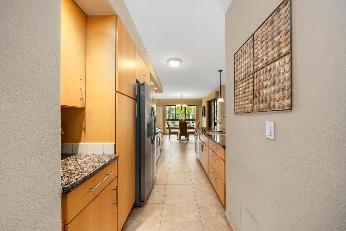 Condo in Lahaina · ★4.68 · 2 bedrooms · 2 beds · 2 baths - Photo 1