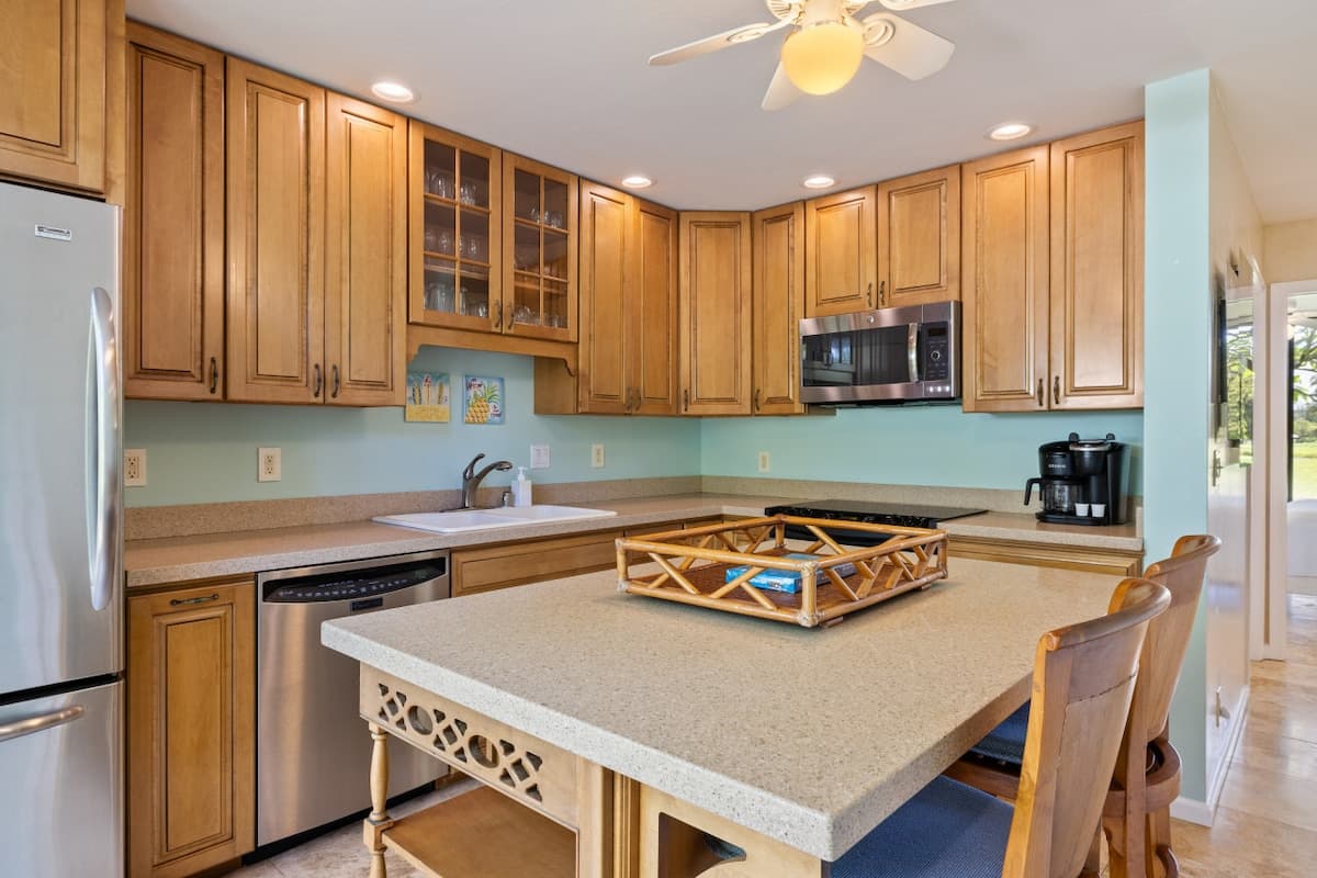 Home in Kahuku · ★4.94 · 3 bedrooms · 4 beds · 2 private baths - Photo 3