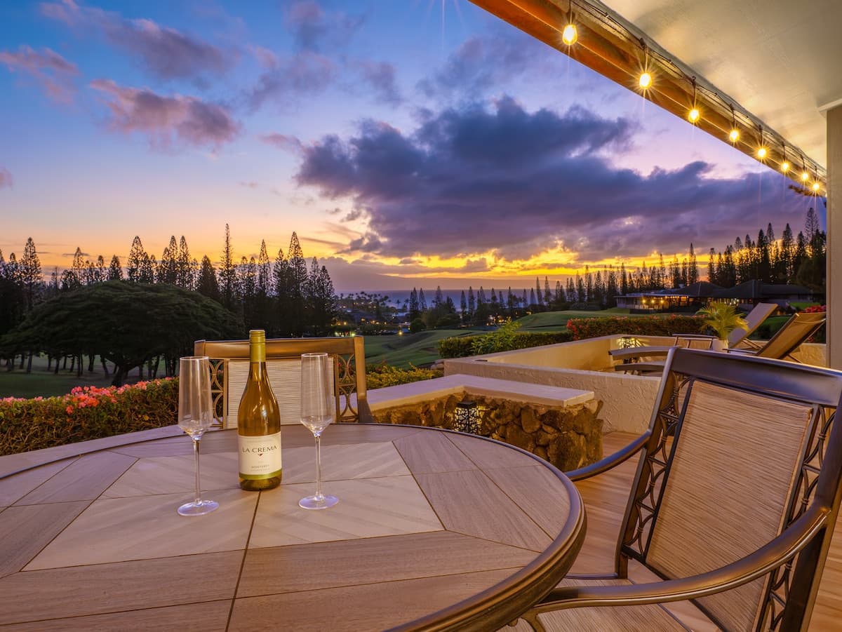 Home in Lahaina · ★5.0 · 2 bedrooms · 3 beds · 2 baths - Photo 1