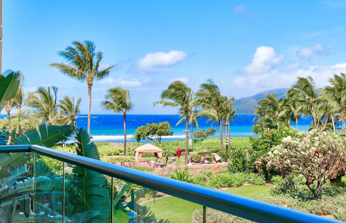 Condo in Lahaina · ★4.95 · 2 bedrooms · 3 beds · 2 baths - Photo 2