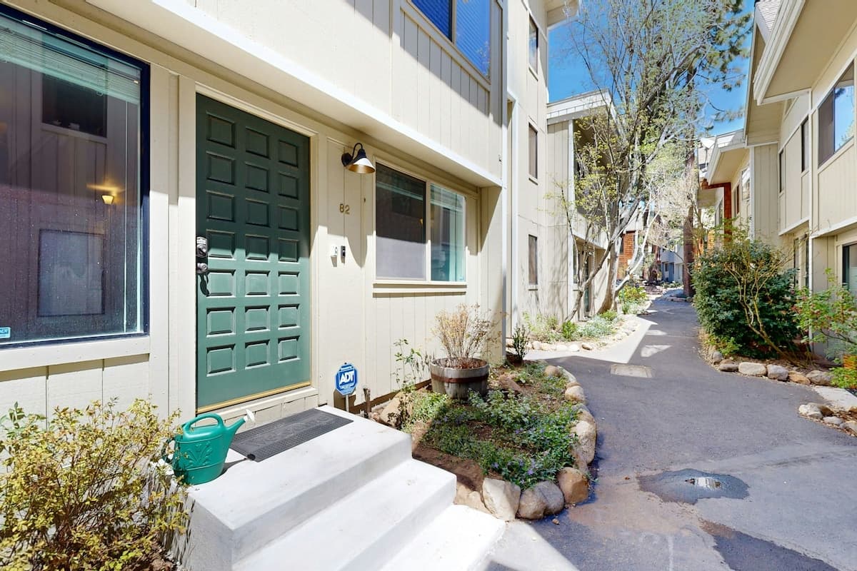 Condo in Incline Village · ★4.56 · 3 bedrooms · 3 beds · 2 private baths - Photo 3
