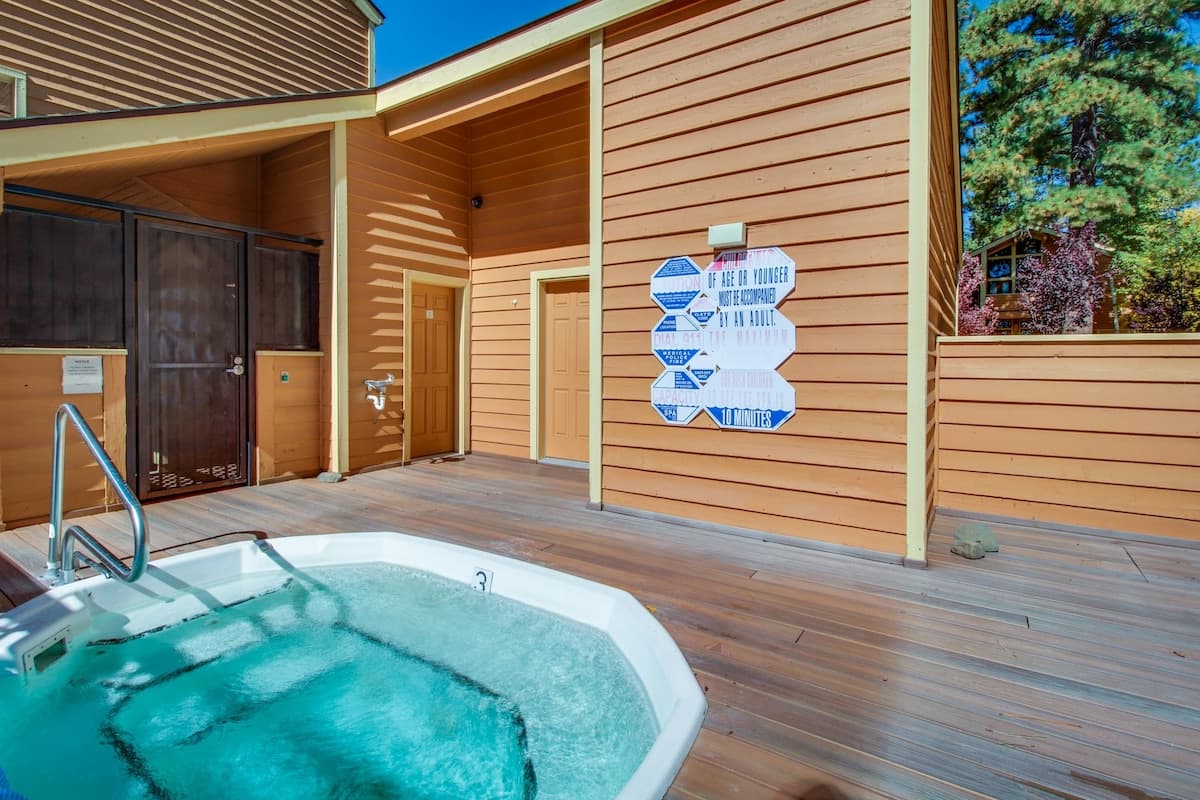 Townhouse in Incline Village · ★4.11 · 2 bedrooms · 2 beds · 2 private baths - Photo 2