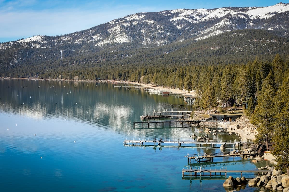 Townhouse in Incline Village · ★4.11 · 2 bedrooms · 2 beds · 2 private baths - Photo 3