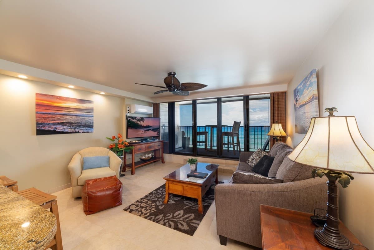 Condo in Lahaina · ★4.83 · 1 bedroom · 2 beds · 1 bath - Photo 1
