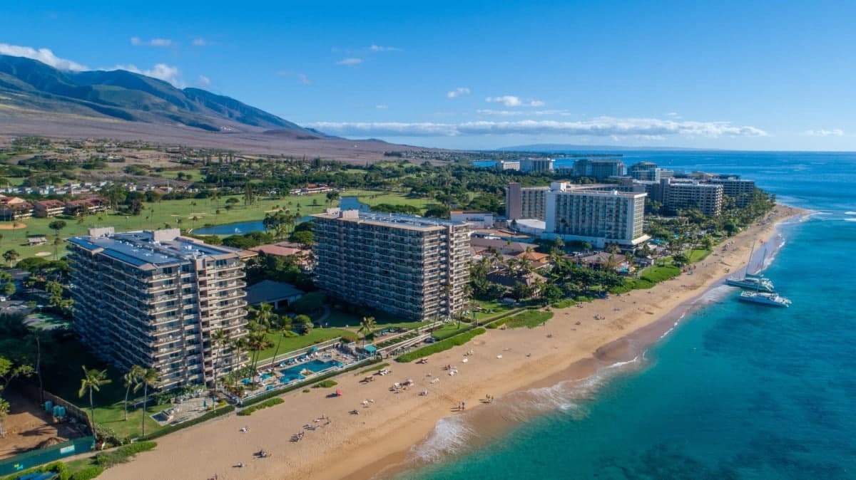 Condo in Lahaina · ★5.0 · 2 bedrooms · 3 beds · 2 baths - Photo 5