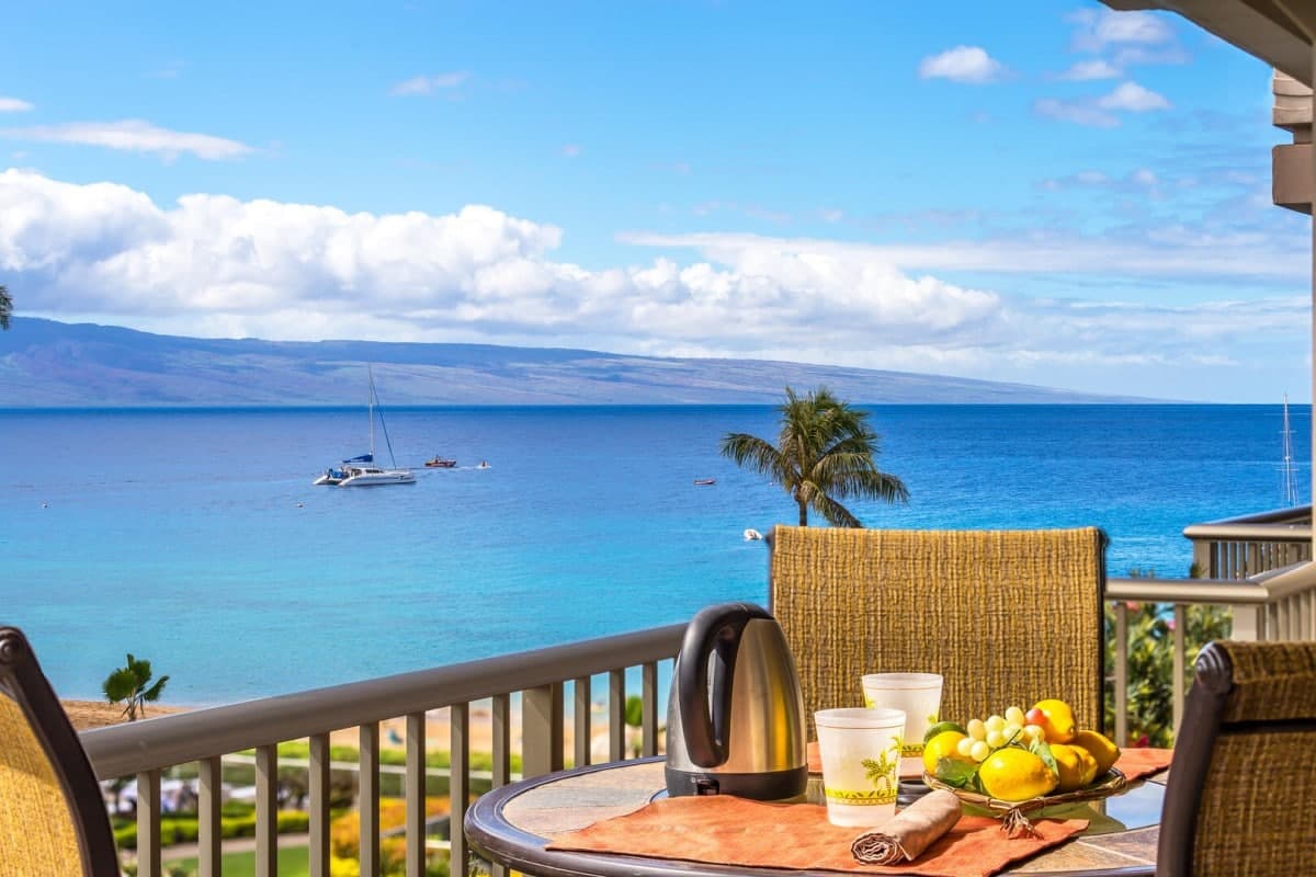 Condo in Lahaina · ★5.0 · 2 bedrooms · 4 beds · 2 private baths - Photo 1