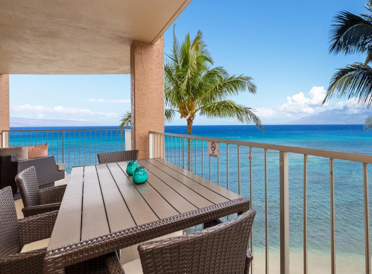 Condo in Lahaina · ★4.5 · 2 bedrooms · 3 beds · 2.5 baths - Photo 2
