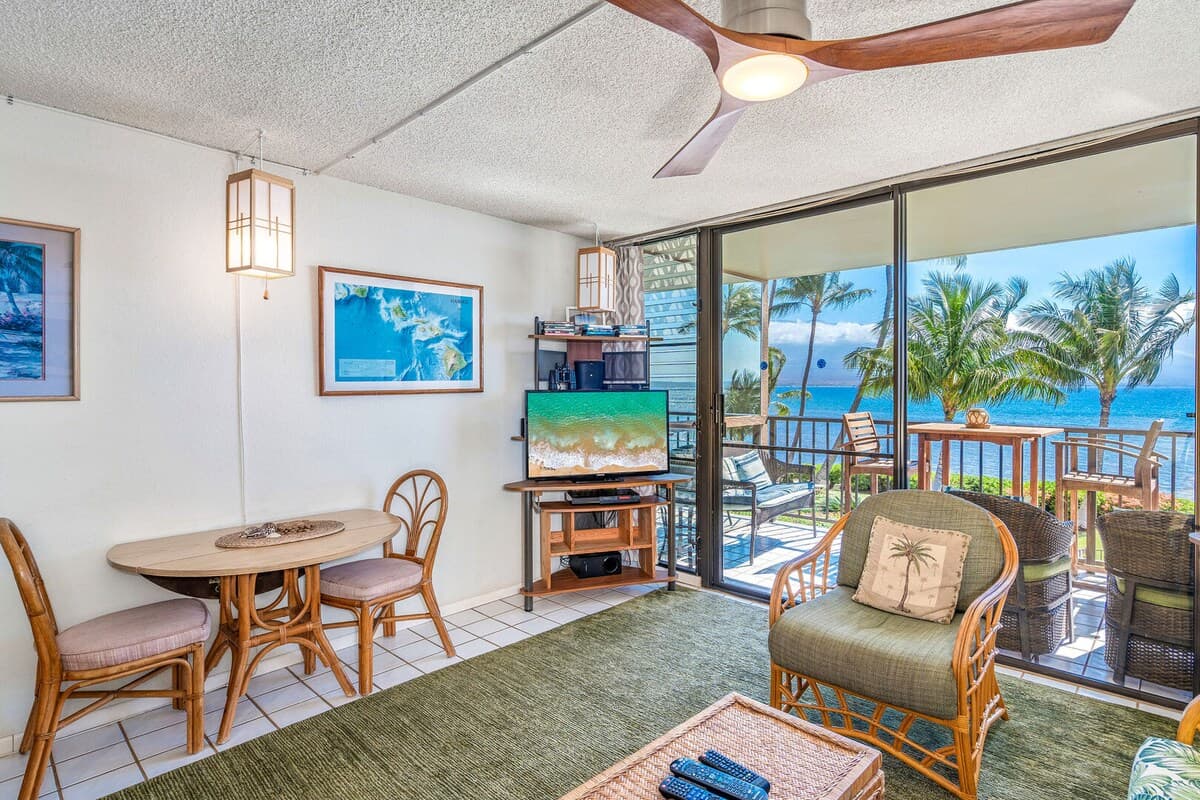 Condo in Wailuku · ★4.82 · 1 bedroom · 2 beds · 1 private bath - Photo 5