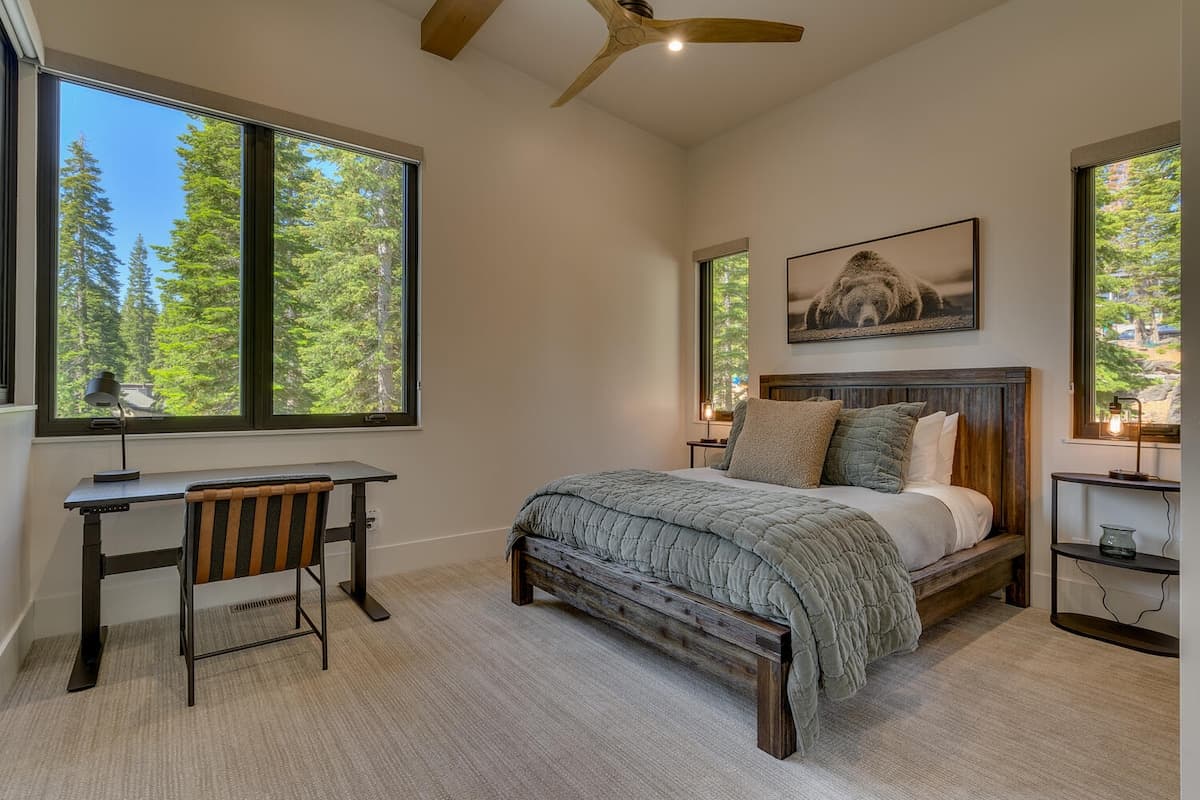 New 2024 Mountain Modern Home, Hot Tub, Gated - Photo 4