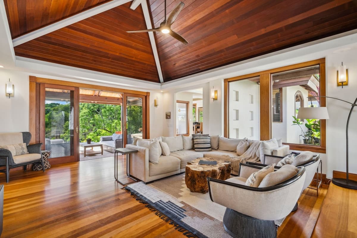 Home in Princeville · ★4.84 · 3 bedrooms · 5 beds · 2.5 private baths - Photo 2