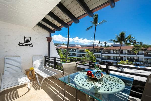 Condo in Kailua-Kona · ★4.88 · 1 bedroom · 2 beds · 1 private bath - Photo 3