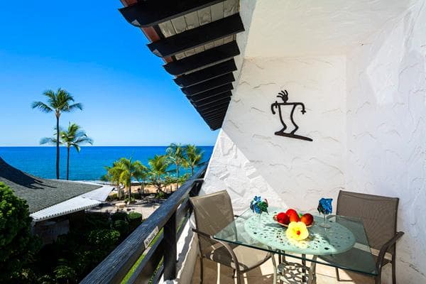 Condo in Kailua-Kona · ★4.88 · 1 bedroom · 2 beds · 1 private bath - Photo 4