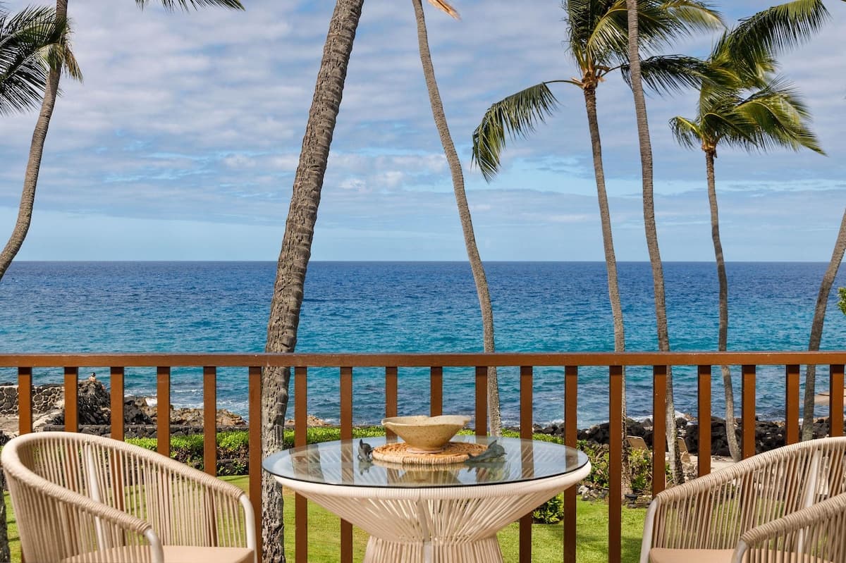 Condo in Kailua-Kona · ★5.0 · 1 bedroom · 1 bed · 1 bath - Photo 1