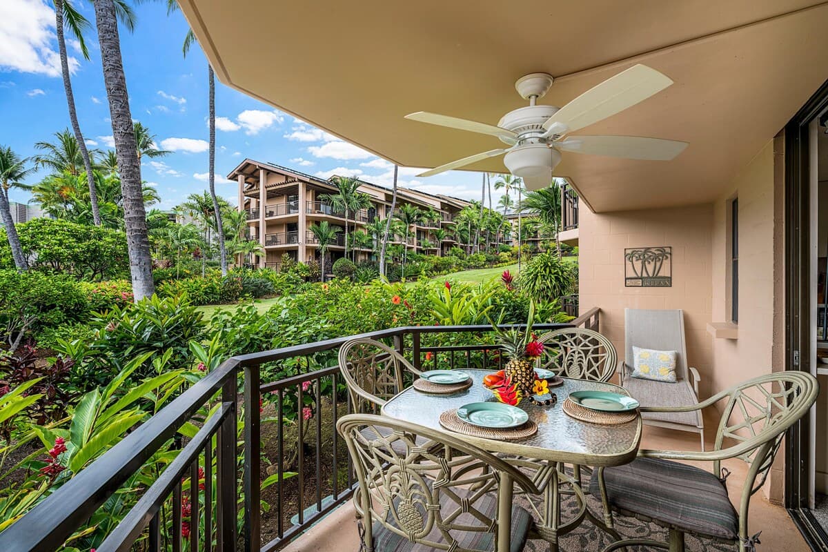 Condo in Kailua-Kona · ★4.4 · 1 bedroom · 2 beds · 1 private bath - Photo 3