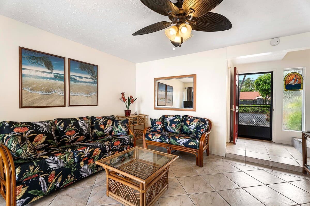 Condo in Kailua-Kona · ★4.75 · 2 bedrooms · 3 beds · 2 private baths - Photo 5
