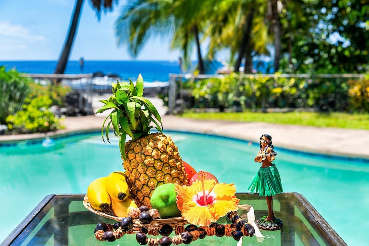Home in Kailua-Kona · ★4.38 · 3 bedrooms · 5 beds · 3 baths - Photo 2