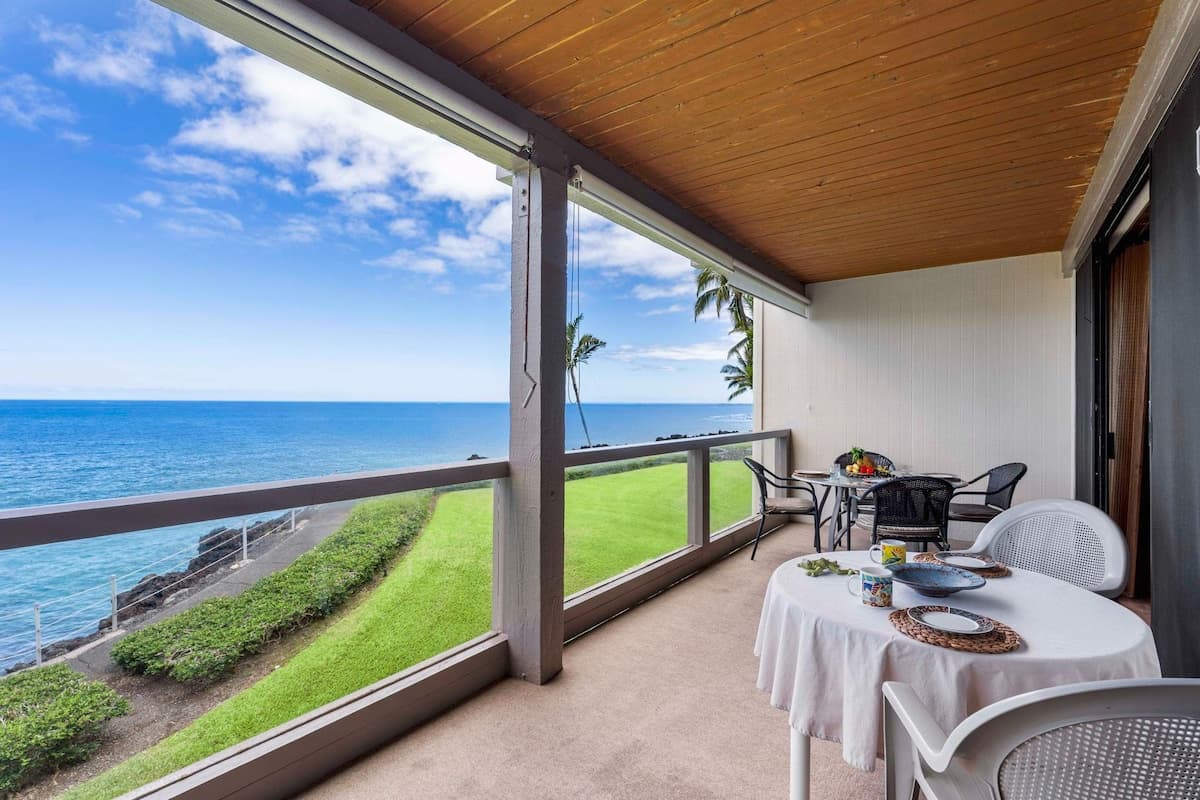 Condo in Kailua-Kona · ★4.67 · 2 bedrooms · 3 beds · 2 baths - Photo 5