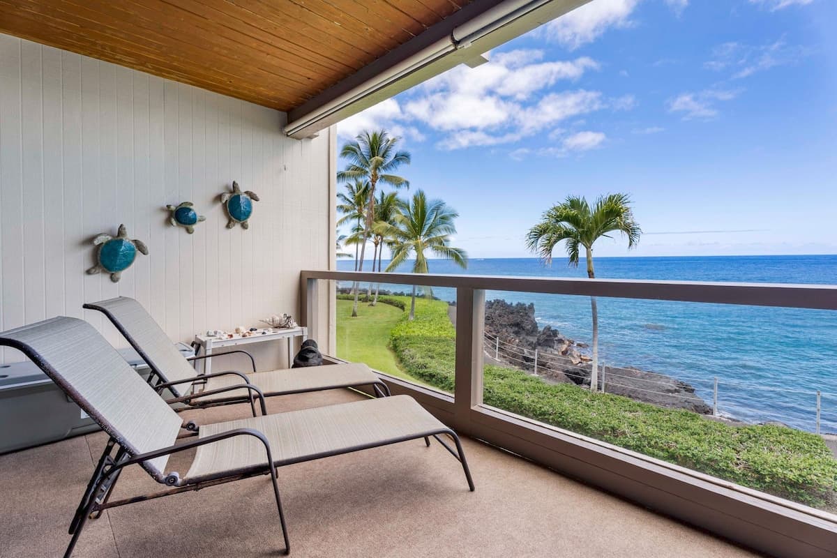 Condo in Kailua-Kona · ★4.67 · 2 bedrooms · 3 beds · 2 baths - Photo 2