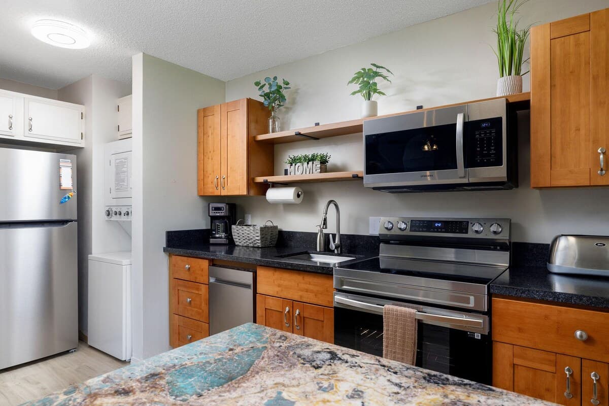 Condo in Kailua-Kona · ★4.77 · 1 bedroom · 1 bed · 1 private bath - Photo 5
