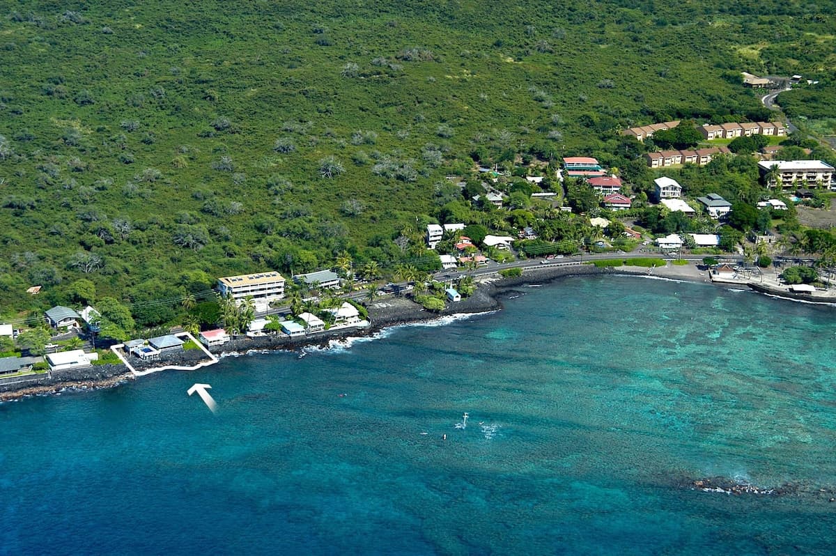 Home in Kailua-Kona · ★4.94 · 2 bedrooms · 2 beds · 2 baths - Photo 2