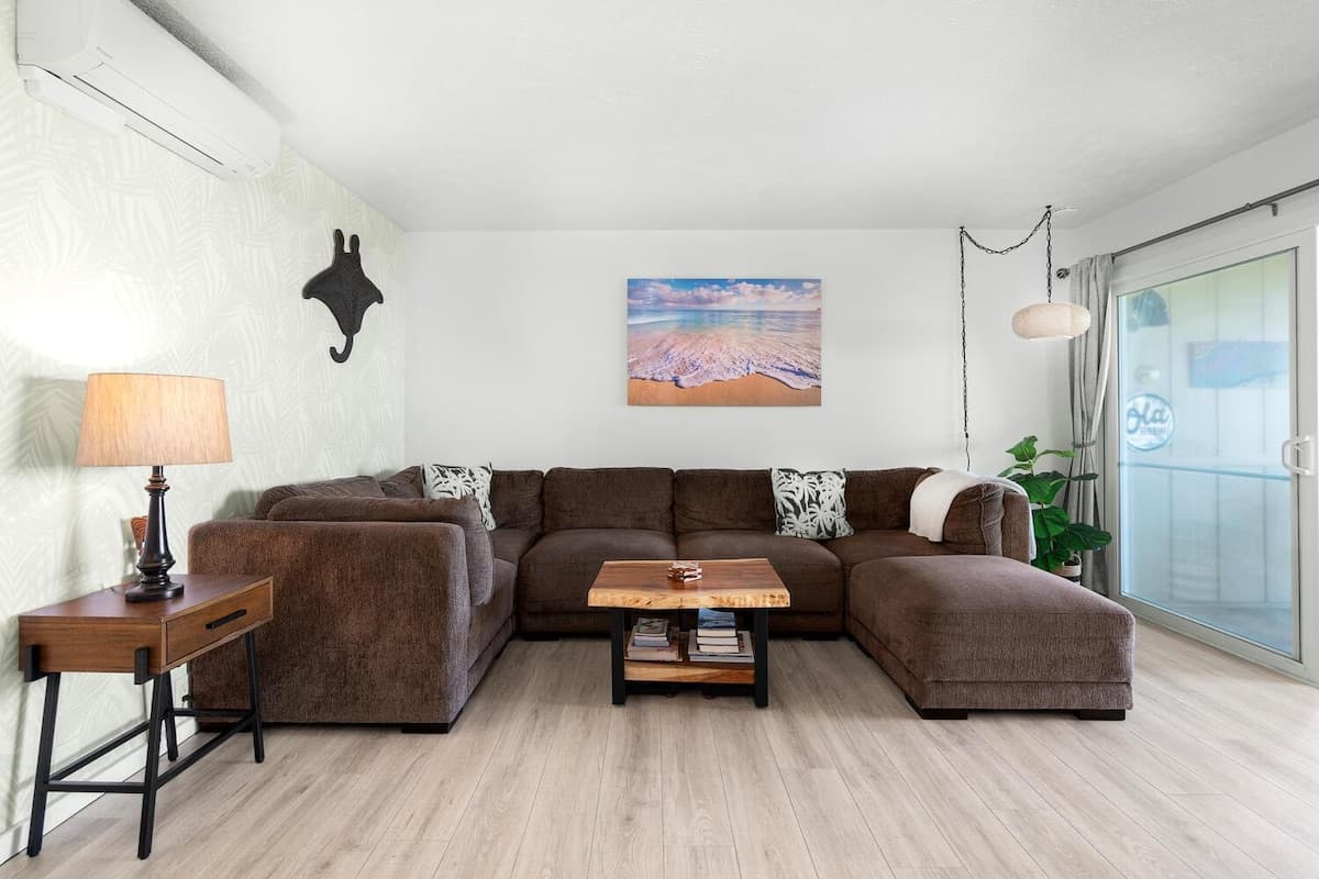 Condo in Kailua-Kona · ★4.56 · 2 bedrooms · 2 beds · 2 baths - Photo 5