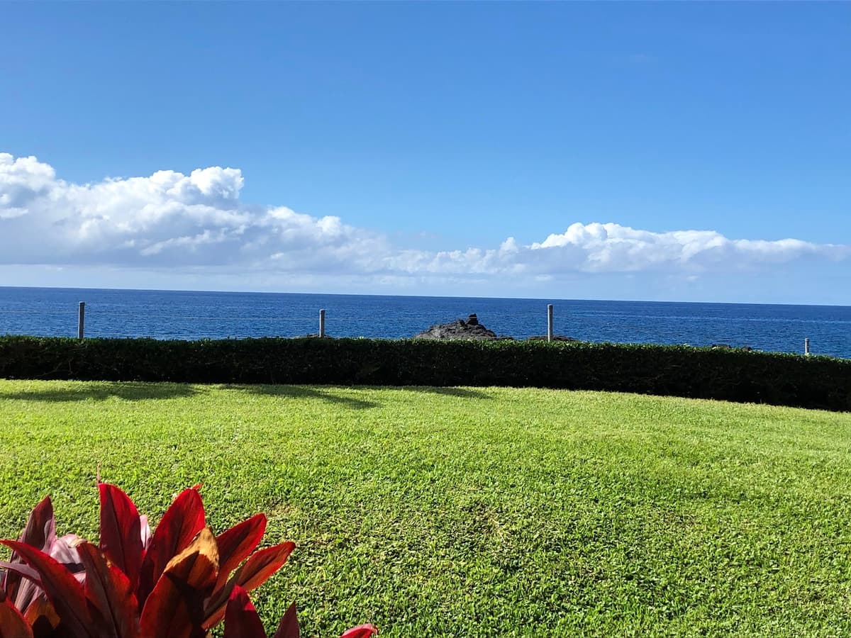Condo in Kailua-Kona · ★4.89 · 2 bedrooms · 3 beds · 2 baths - Photo 2