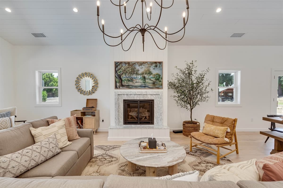 Gated Wine Country Estate with Guest & Pool House - Photo 5