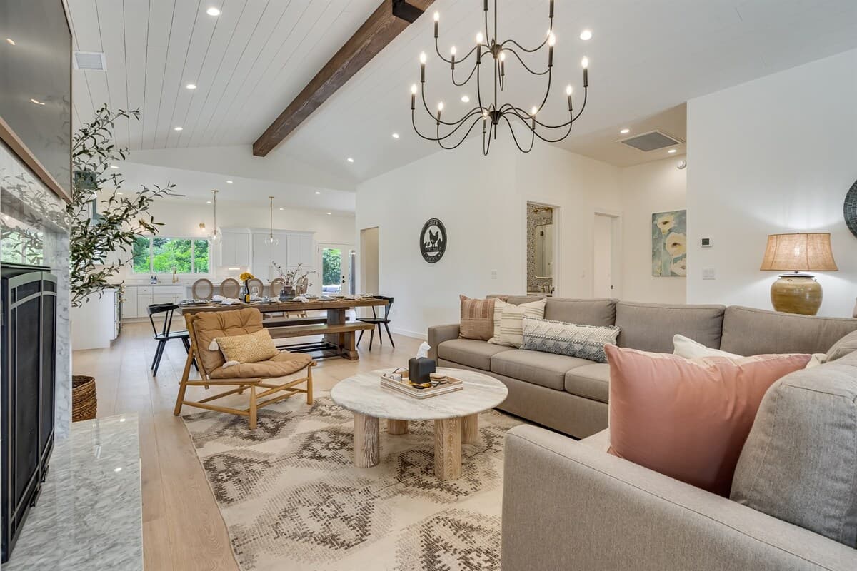 Gated Wine Country Estate with Guest & Pool House - Photo 4