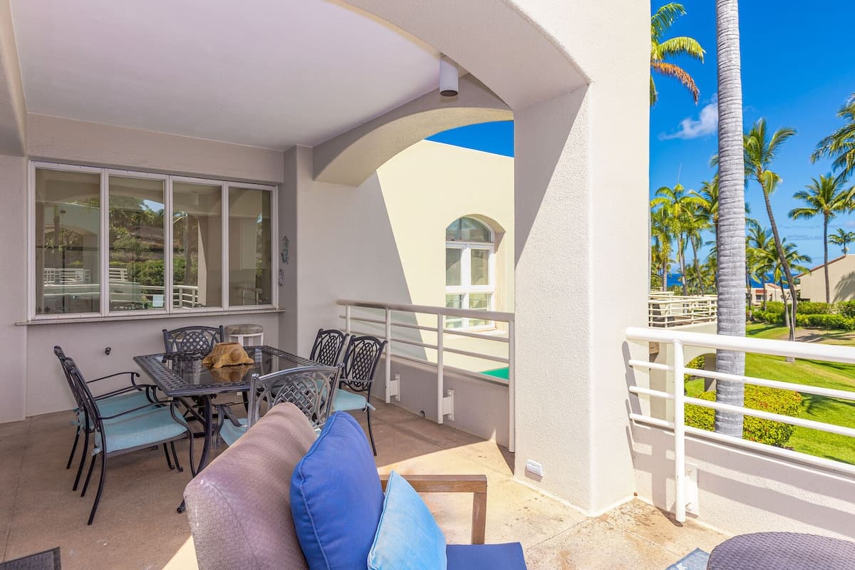 Condo in Kihei · ★4.33 · 1 bedroom · 2 beds · 2 private baths - Photo 1