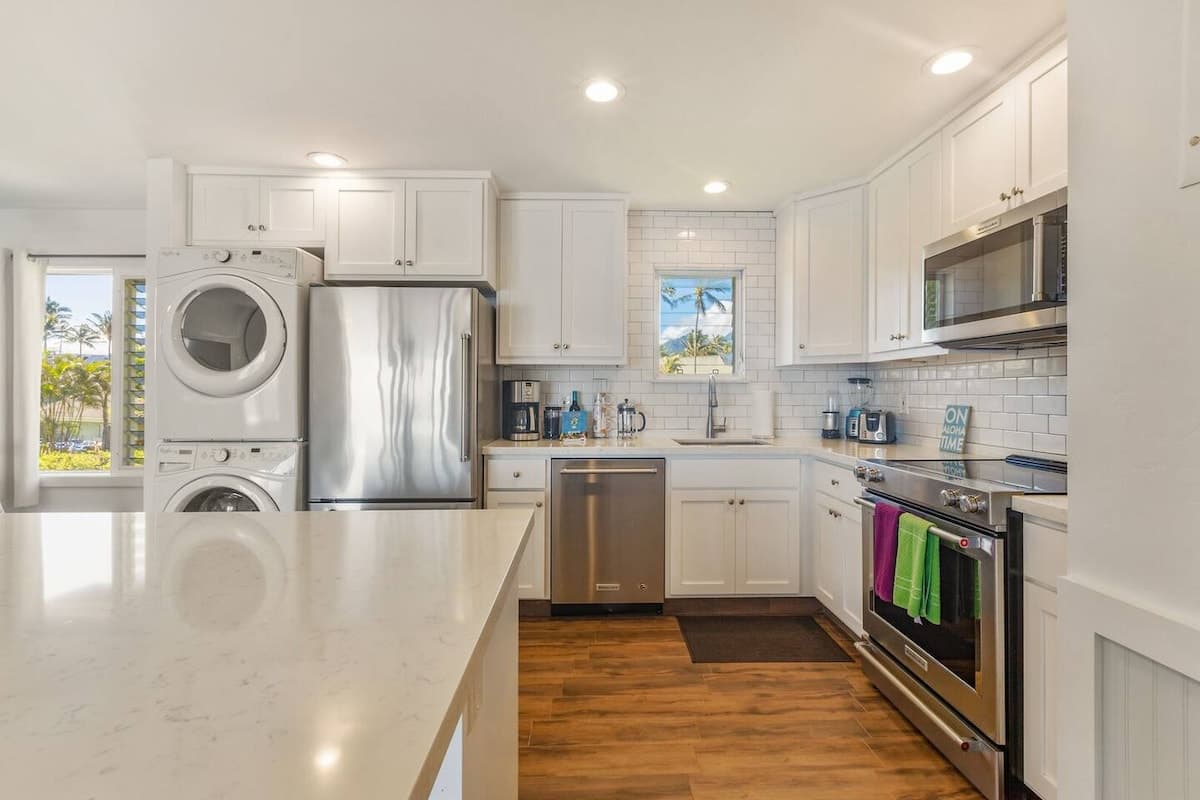 Condo in Princeville · ★4.96 · 2 bedrooms · 2 beds · 2 baths - Photo 5