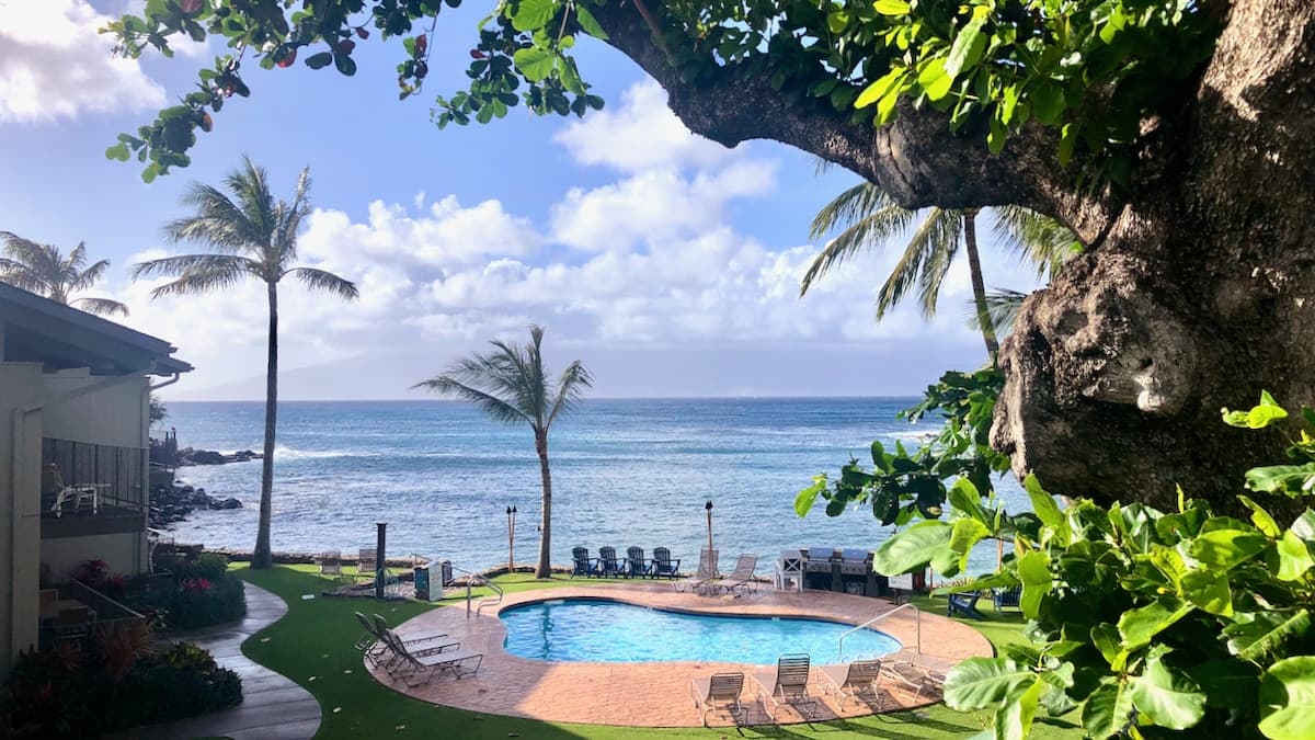 Condo in Lahaina · ★5.0 · 3 bedrooms · 4 beds · 2 baths - Photo 1