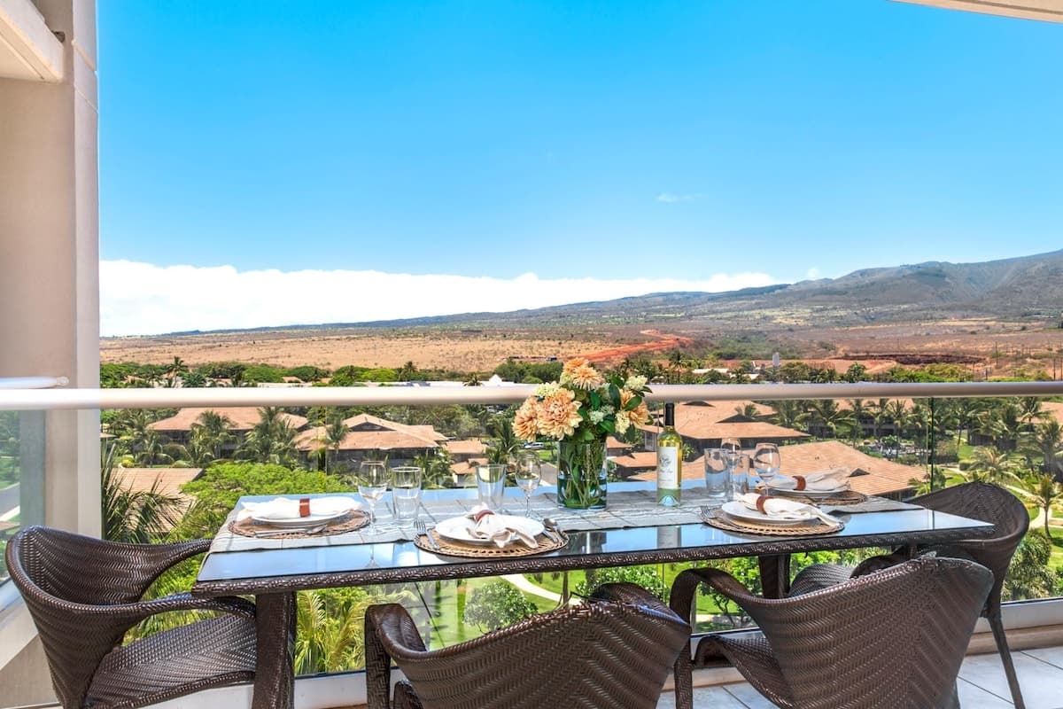 Condo in Lahaina · ★4.71 · 1 bedroom · 2 beds · 1 bath - Photo 4