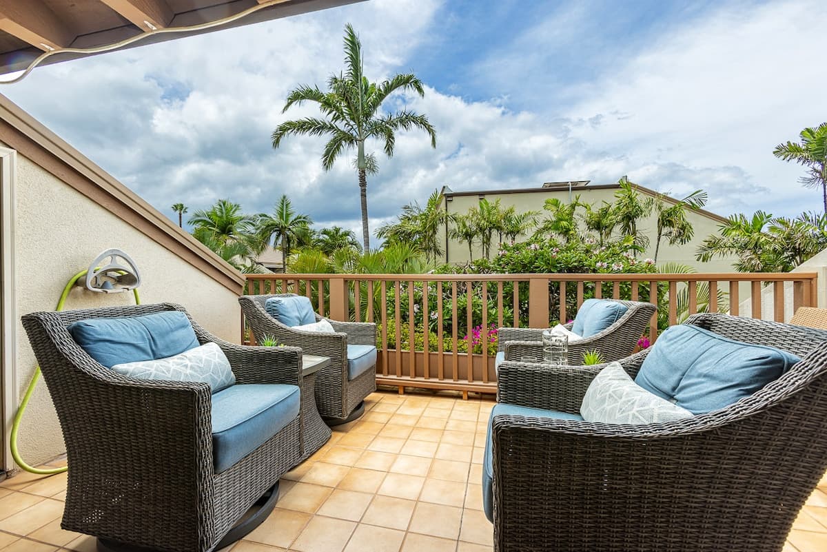 Condo in Kihei · ★4.33 · 2 bedrooms · 4 beds · 2 shared baths - Photo 1