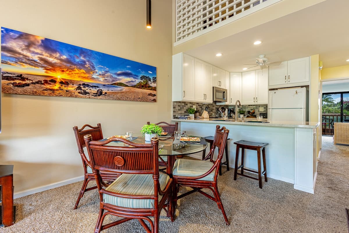 Condo in Kihei · ★4.33 · 2 bedrooms · 4 beds · 2 shared baths - Photo 4