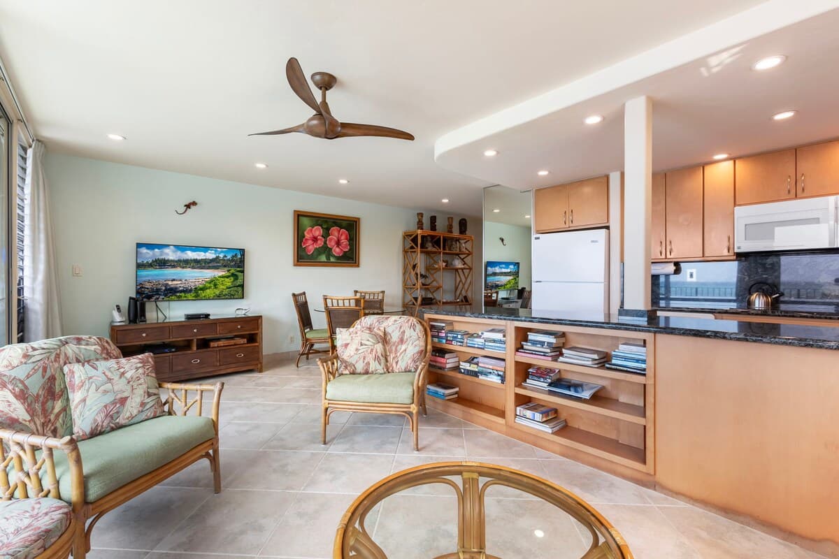 Condo in Lahaina · ★5.0 · 2 bedrooms · 3 beds · 2 baths - Photo 5