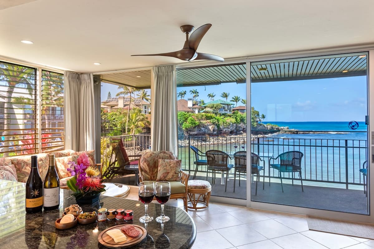 Condo in Lahaina · ★5.0 · 2 bedrooms · 3 beds · 2 baths - Photo 2