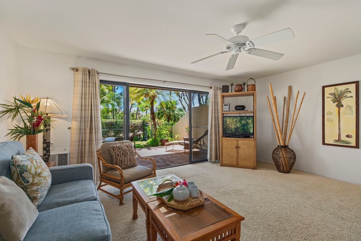 Condo in Kihei · ★4.93 · 1 bedroom · 2 beds · 2 shared baths - Photo 4