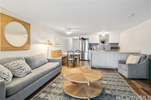 Condo in Hauula · ★4.57 · 1 bedroom · 3 beds · 1 private bath - Photo 4