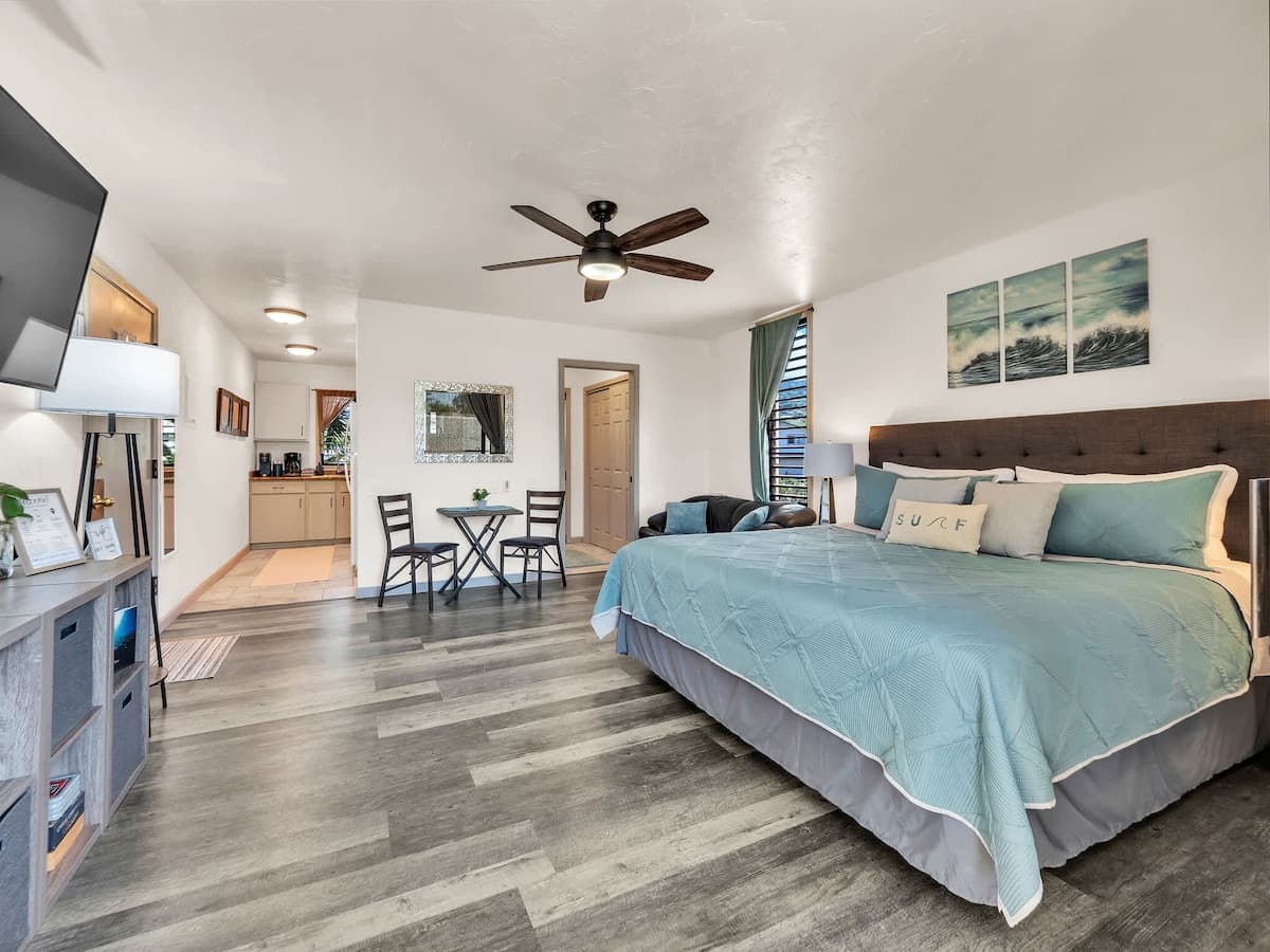 Condo in Kailua-Kona · ★4.9 · 1 bedroom · 1 bed · 1 private bath - Photo 1