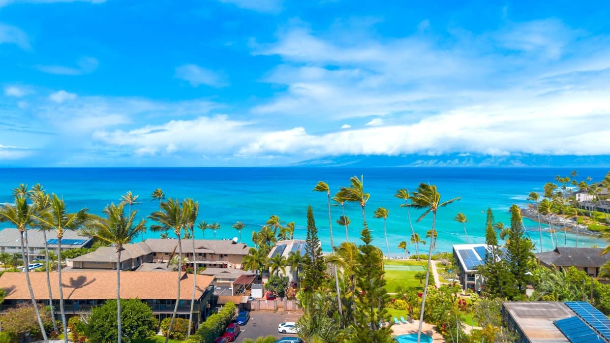Condo in Lahaina · ★4.82 · 3 bedrooms · 4 beds · 3 baths - Photo 3
