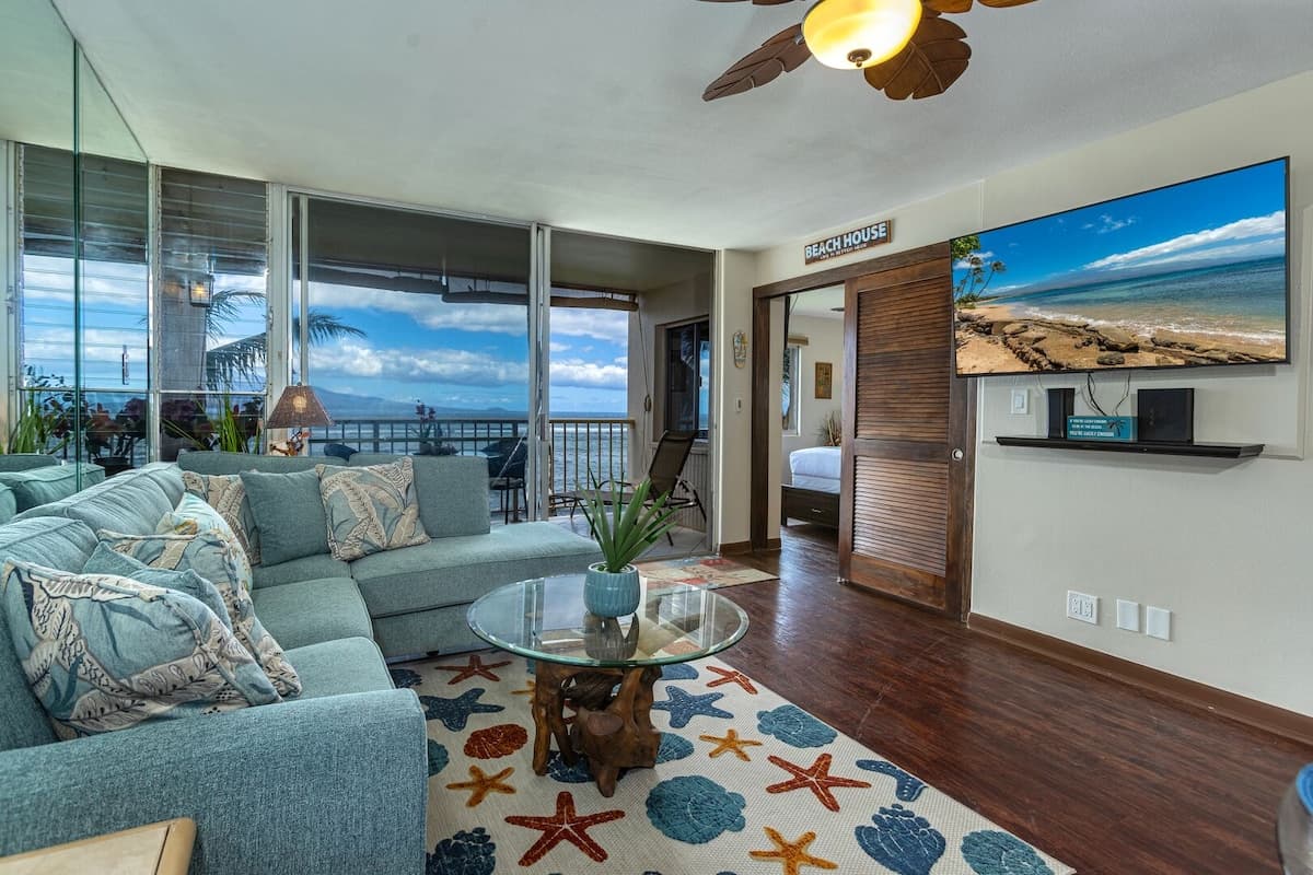Condo in Wailuku · ★4.67 · 2 bedrooms · 2 beds · 2 baths - Photo 1
