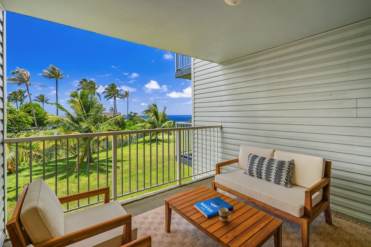 Condo in Princeville · ★4.87 · 1 bedroom · 2 beds · 2 shared baths - Photo 2