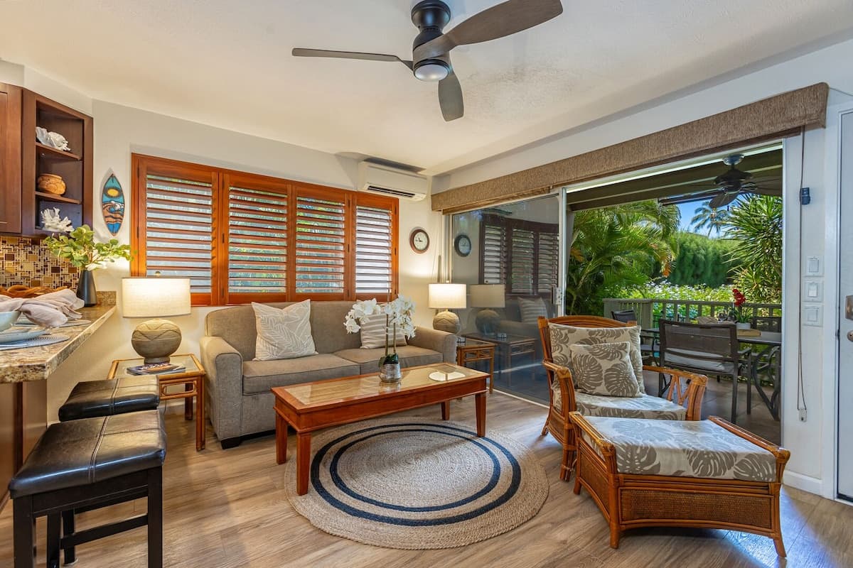 Condo in Kihei · ★4.9 · 1 bedroom · 2 beds · 1 private bath - Photo 5