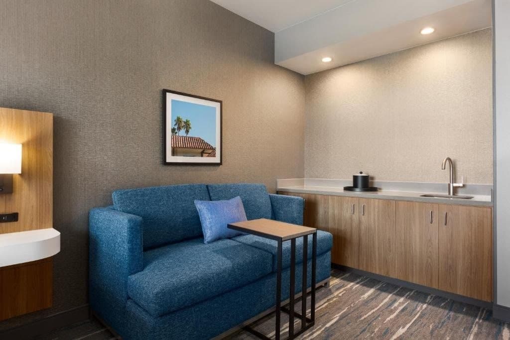 King Studio Suite Near Marina Liquor SAN - Photo 2