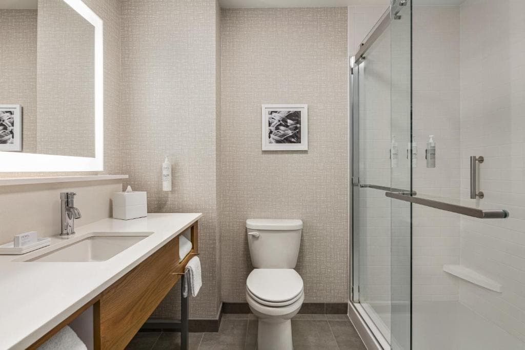 King Studio Suite Near Marina Liquor SAN - Photo 4