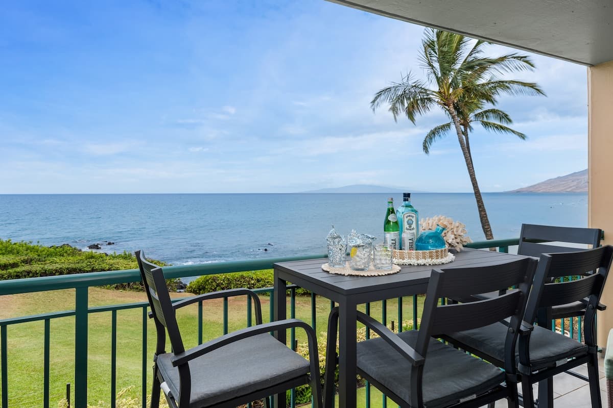Condo in Kihei · ★4.93 · 1 bedroom · 2 beds · 1 bath - Photo 1