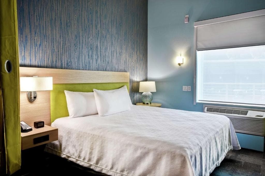 King Studio Suite Near Twist Bioscience SAN - Photo 1