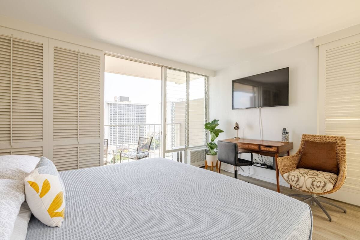 Dazzling Waikiki Studio+King Bed - Photo 2