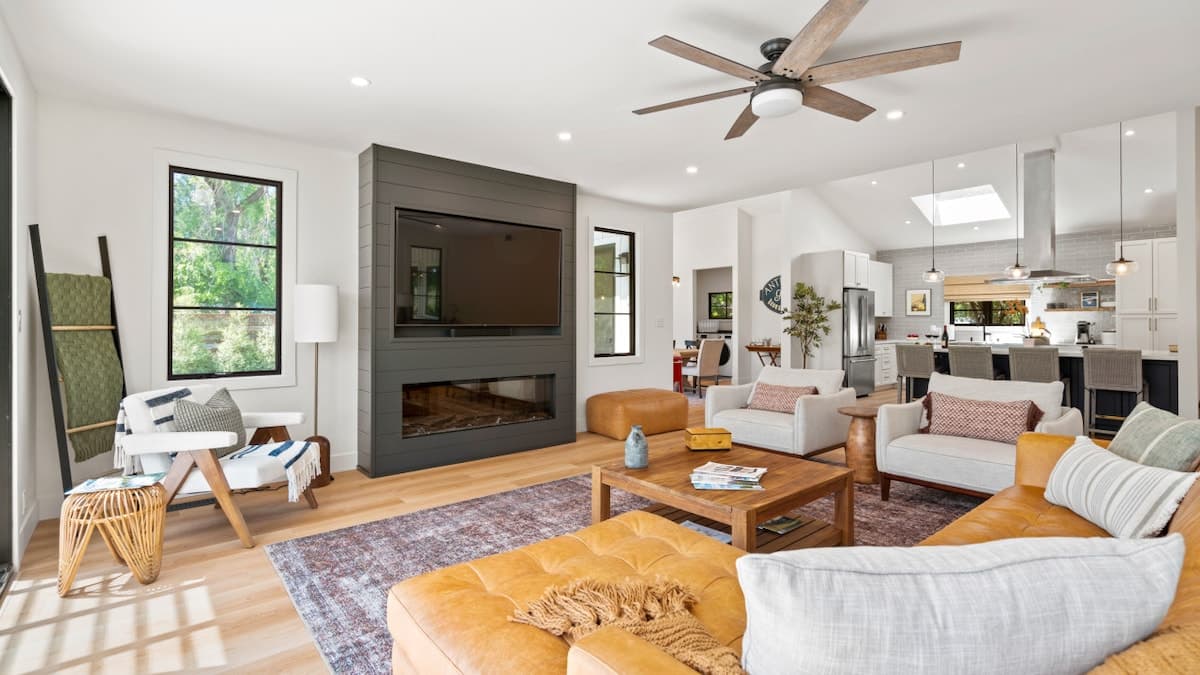 Luxury Wine Country Home with Vineyard Views - Photo 3