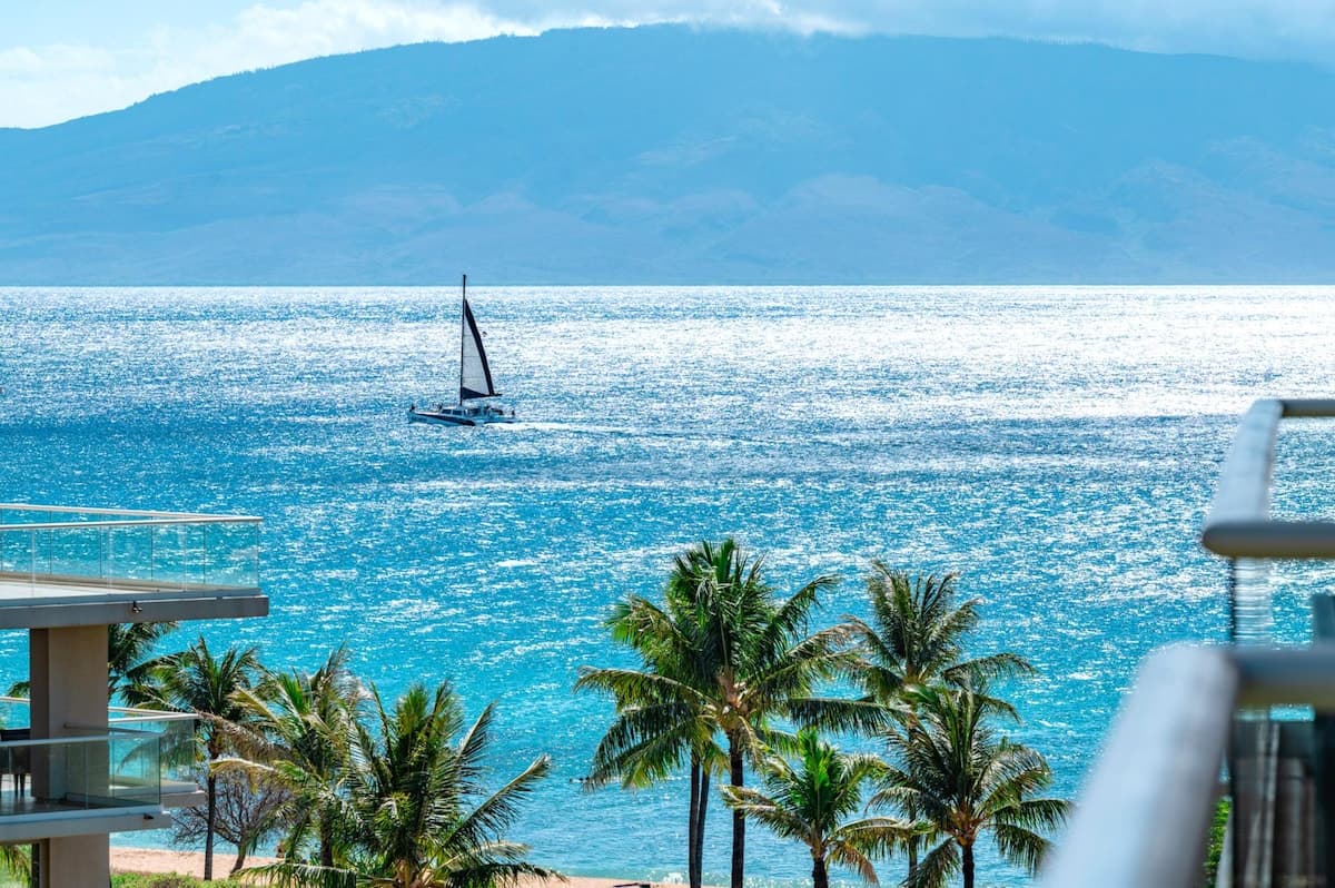 Condo in Lahaina · ★5.0 · 2 bedrooms · 4 beds · 1 bath - Photo 1